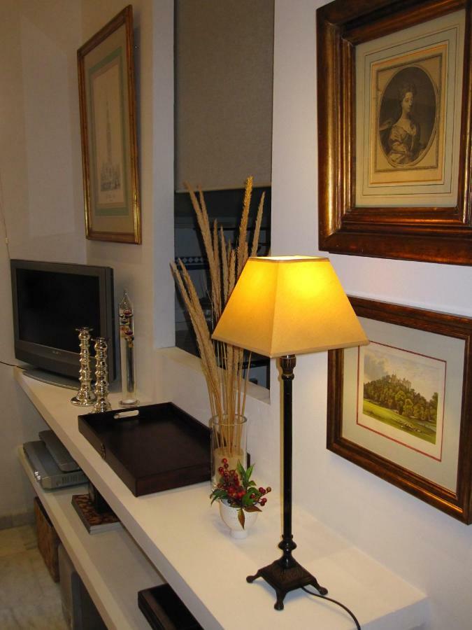 Apartamento En Centro Historico Con Parking Gratis 塞维利亚 外观 照片